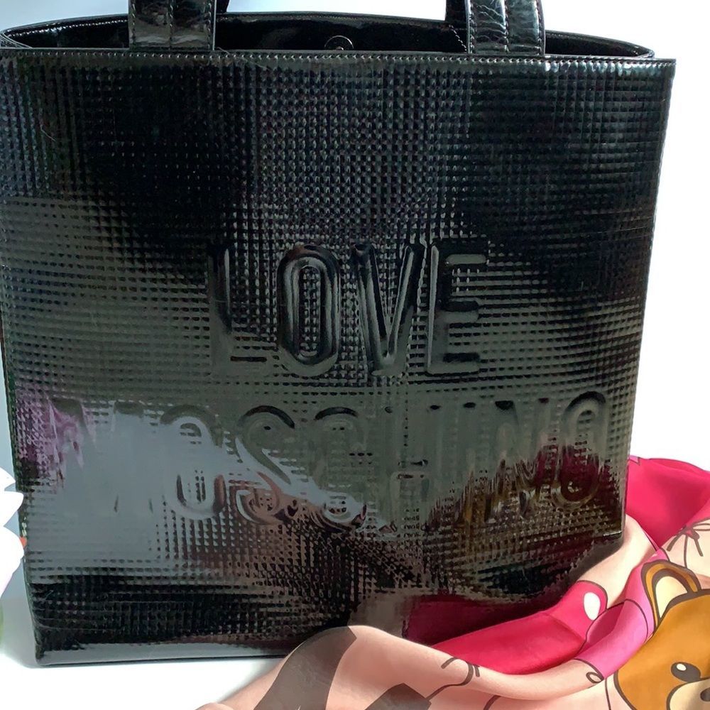 🔥Love Moschino authentic  black extra large bag 🔥 - Picture 2 of 9